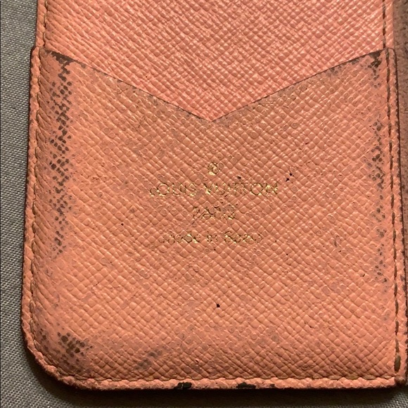 Authentic Louis Vuitton phone case - Picture 6 of 8